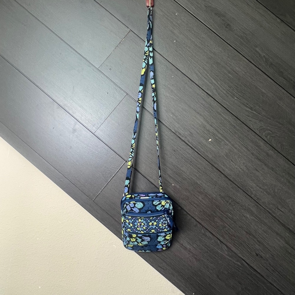 Vera Bradley Mini Crossbody Bag Floral Quilted Travel Purse Blue Print Casual